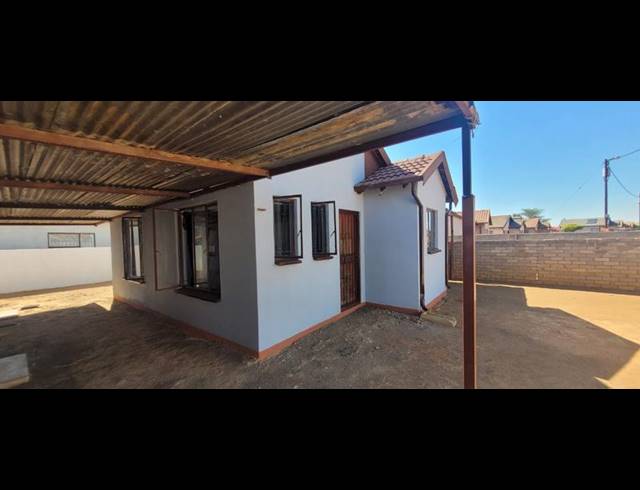2 BEDROOM HOUSE FOR SALE IN SOSHANGUVE XX